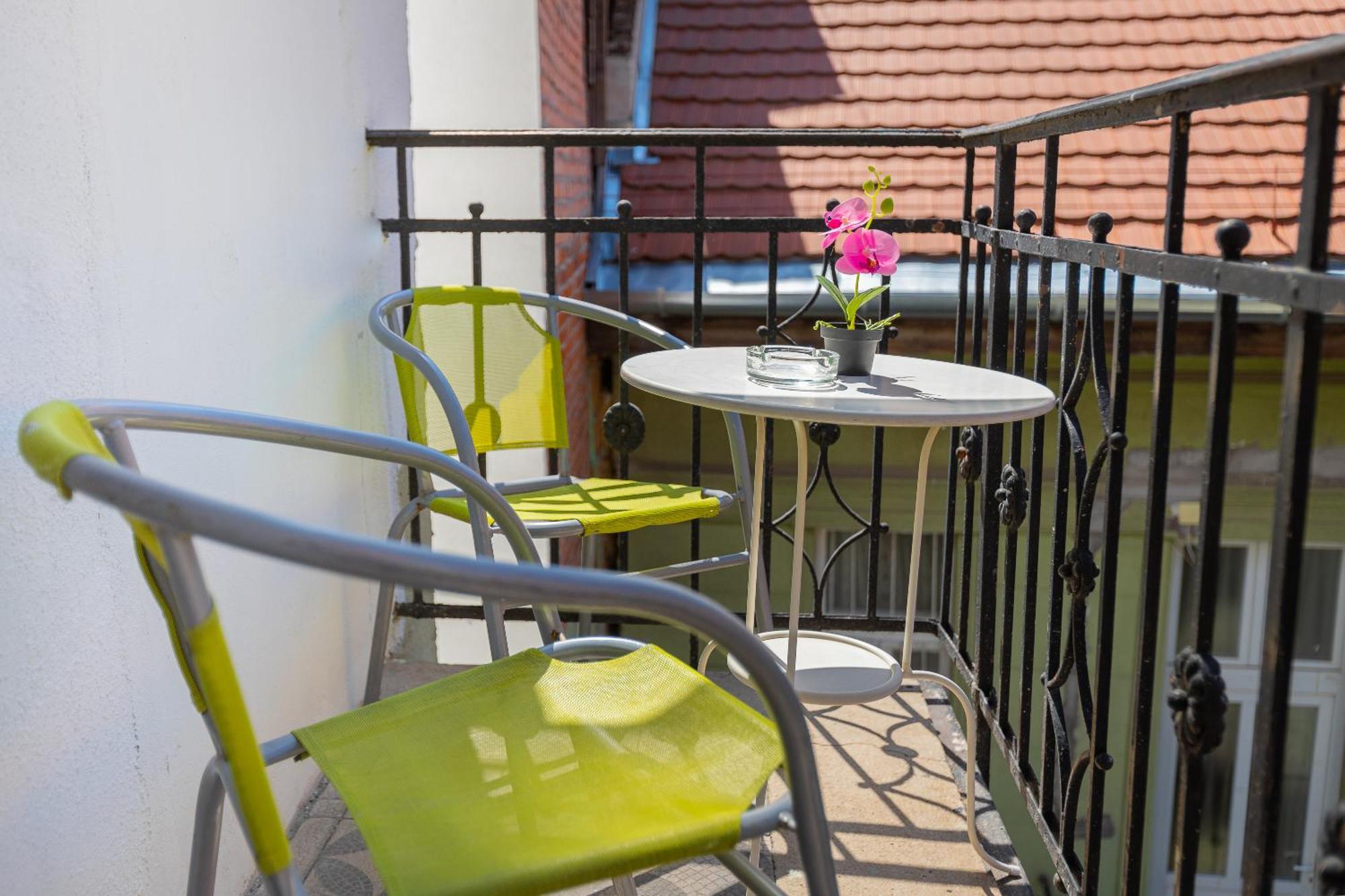Iranyi Studio Budapest Extérieur photo