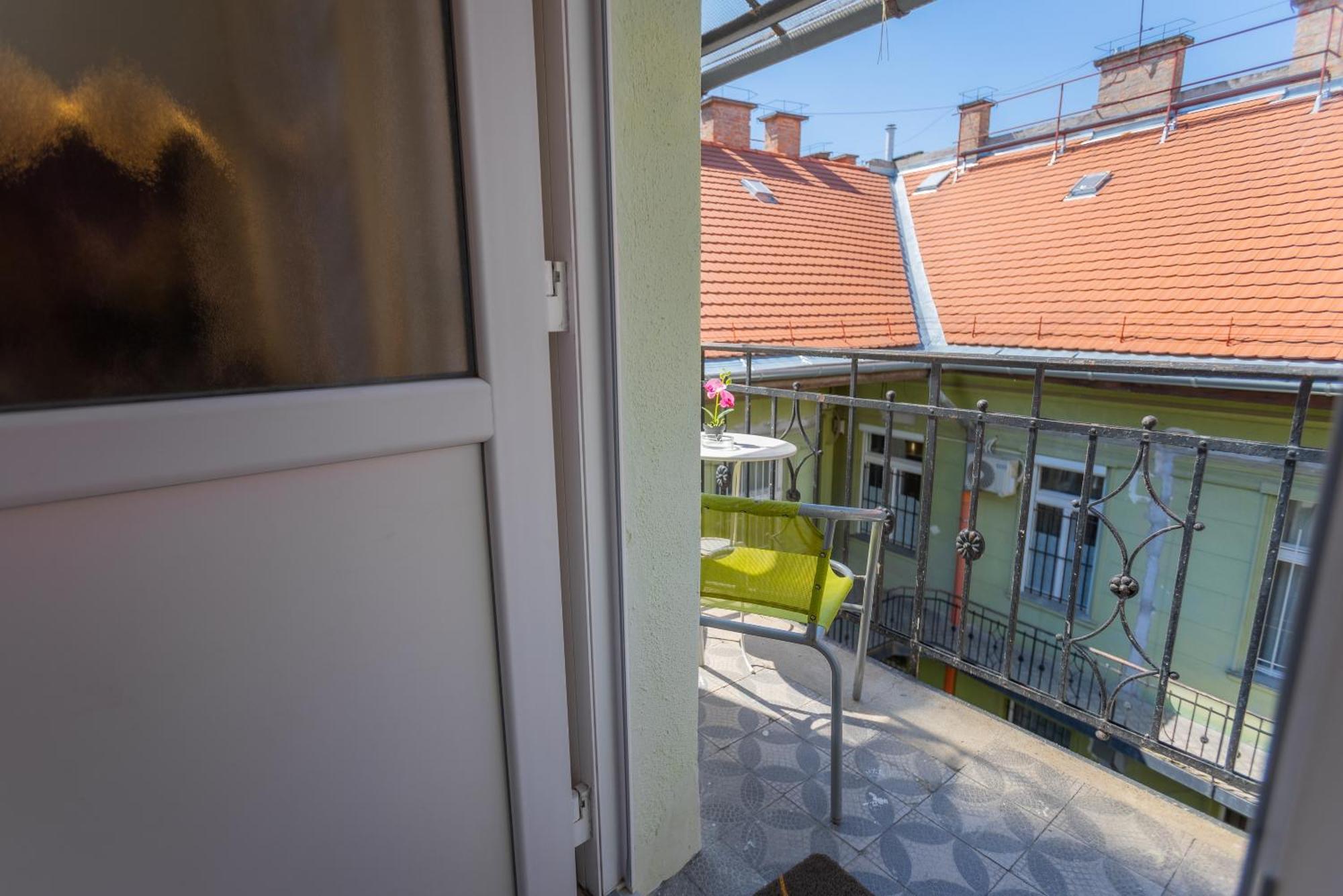 Iranyi Studio Budapest Extérieur photo